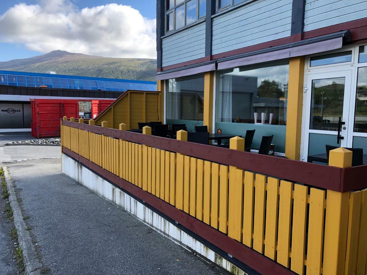 Husnes Sentrum Hotell Eksteriør billede
