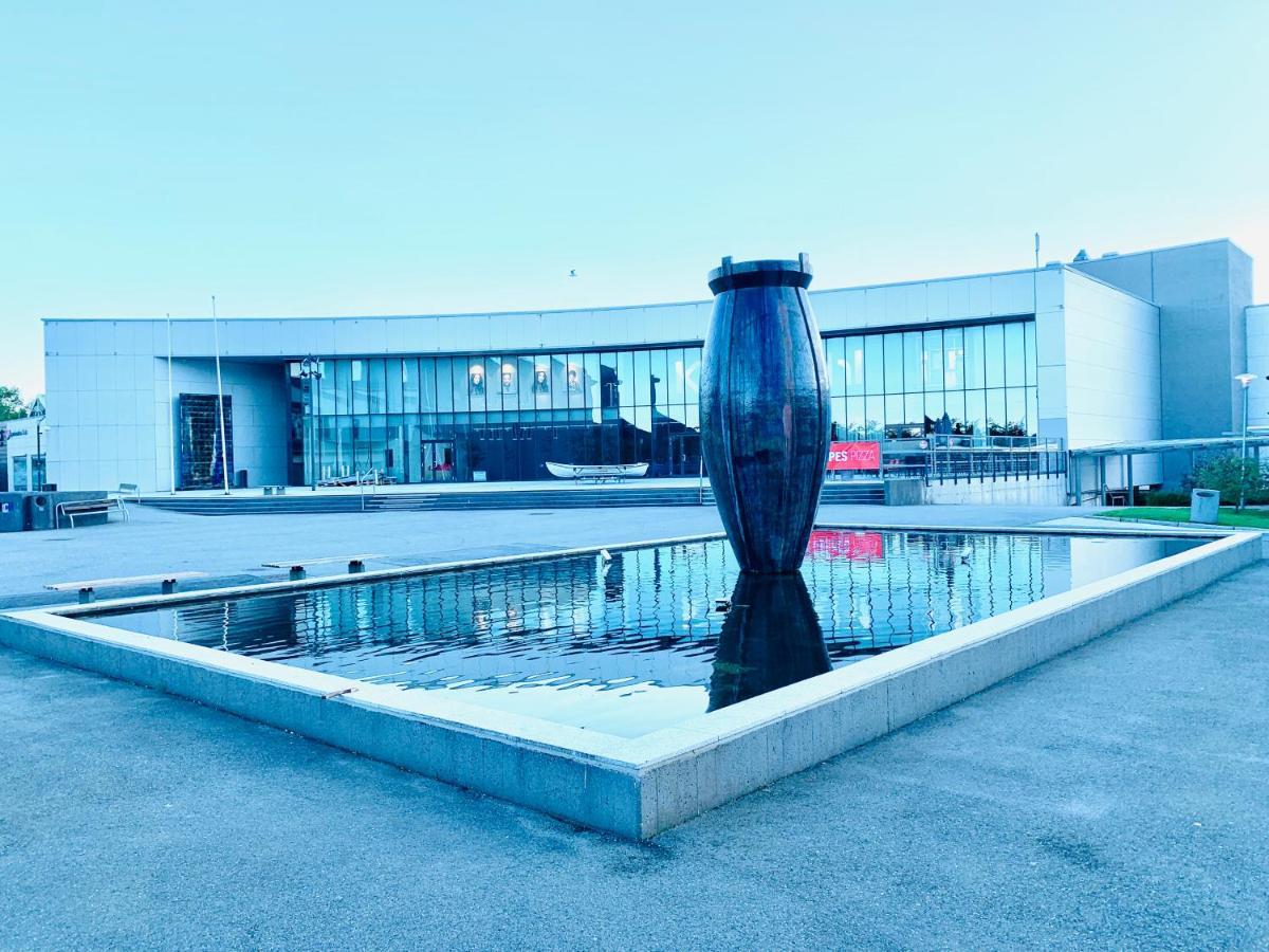 Husnes Sentrum Hotell Eksteriør billede